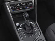 Volkswagen Tiguan 1.4TSIeHybrid 180kW/245PK Elegance · Panoramadak · Camera + Parkeersensoren · Navigatie · Apple/Android Car Play ·