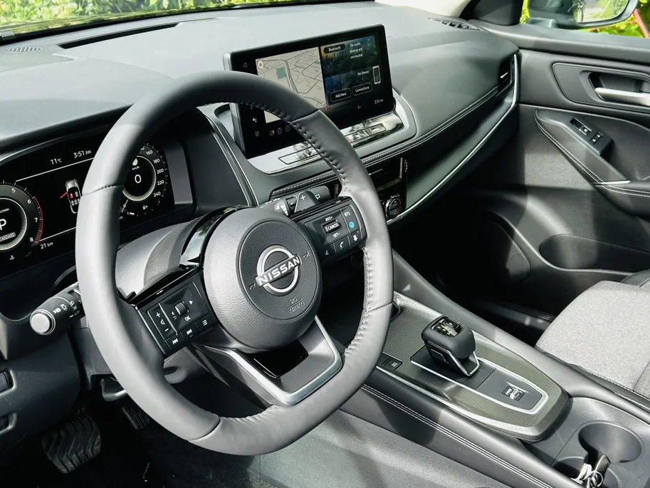 Nissan QASHQAI 1.3 MHEV Xtronic N-Connecta | NISSAN MORE 10 Jaar garantie | €6000,- korting inclusief inruilpremie | Andrioid/Apple Carplay | 360graden camera's | Stoel-/ Stuur-/ Voorruitverwarming | Panoramadak |