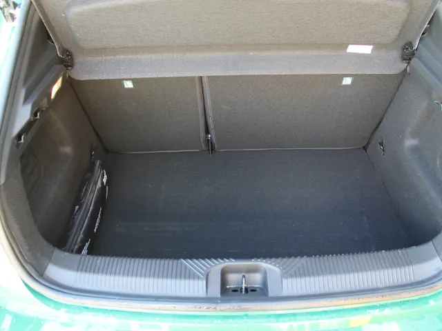 Renault Clio 1.8 Hybrid 160 AUT techno | Navigatie | Adaptive Cruise | Achterspoiler | Stoelverwarming | DEMONSTRATIE AUTO, VRAAG NAAR BESCHIKBAARHEID |