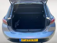 Peugeot 208 1.2 PureTech Active NL auto | navigatie | Apple CarPlay / Android-Auto | cruise control | etc.
