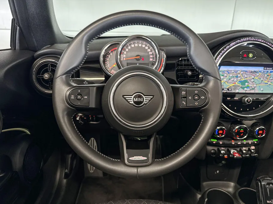 MINI Cooper Cabrio 1.5 Cooper John Cooper Works