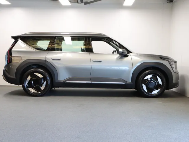 Kia EV9 First Edition 76.1 kWh