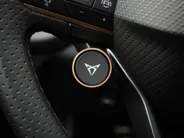 CUPRA Terramar 1.5TSIe-Hybrid 272PK VZ America s CUP · Panoramadak · Leder · 360°Camera + Parkeersensoren · Garantie t/m 26-06-2027