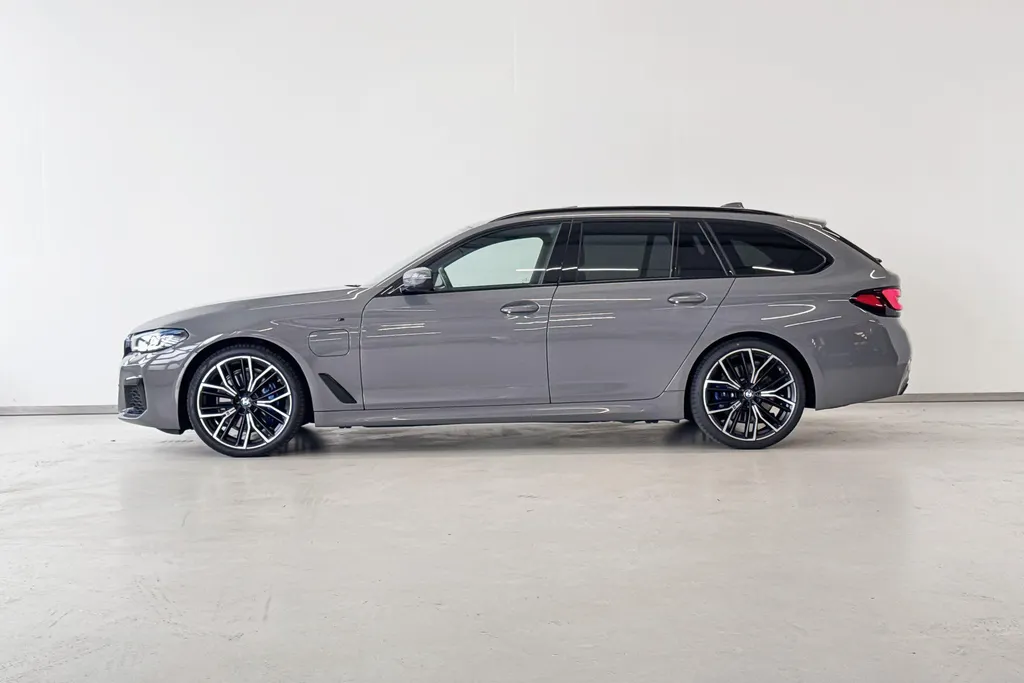 BMW 5 Serie Touring 530e xDrive Innovation Pack M Sportpakket