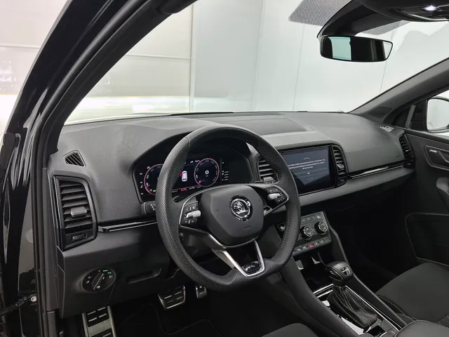 Škoda Karoq 1.5 TSI ACT Sportline Business | PANORAMADAK | 360 CAMERA | WINTERPACK | KEYLESS | NAVI | ELEKTR. ACHTERKLEP