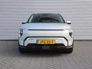 Kia EV3 Plus Advanced 81.4 kWh | Stuur/stoelverwarming | Schuifdak | Camera | Elek. stoelverstelling | 19' LM | Dodehoek detectie | Clima | LED |