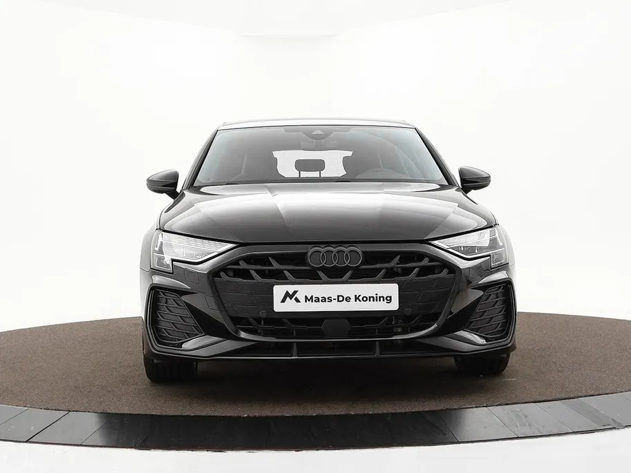 Audi A3 Sportback 40 TFSIe 204pk S-tronic S edition · Camera · Stoelverwarming · Apple/Android Car Play · Park Assist · Navigatie · 17'' Inch · Garantie t/m 27-07-2029 of 100.000km
