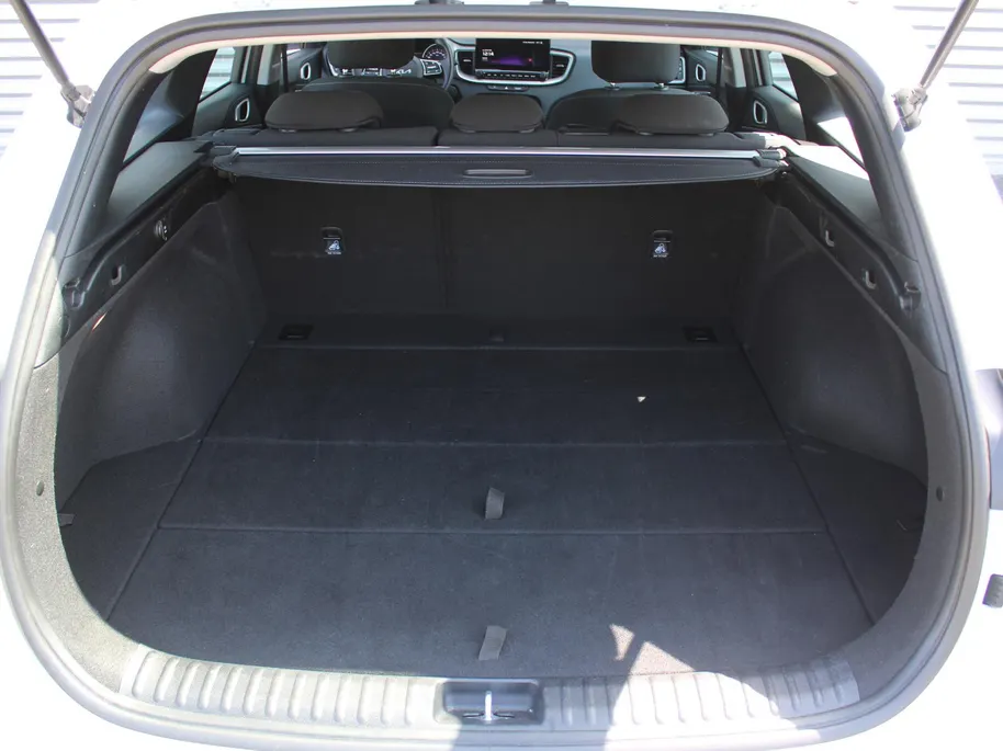 Kia Ceed Sportswagon 1.5 T-GDi DynamicLine | Airco | Cruise | Camera | Navi | 16' LM | LED | PDC |