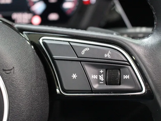 Audi A3 Sportback 30 TFSI Advanced Automaat Navigatie | Climate Control | Lichtmetalen Velgen