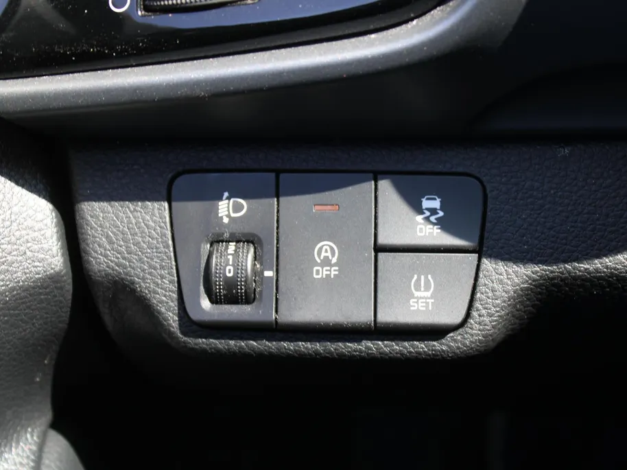 Kia Stonic 1.0 T-GDi MHEV DynamicPlusLine | Stuur-/stoelverwarming | Camera | Cruise adapt. | Clima | LED | Navi | 16' LM | Automaat |