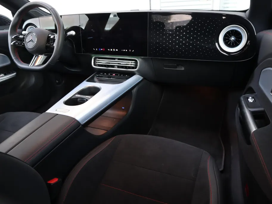 Mercedes-Benz CLA 200 Business Solution AMG