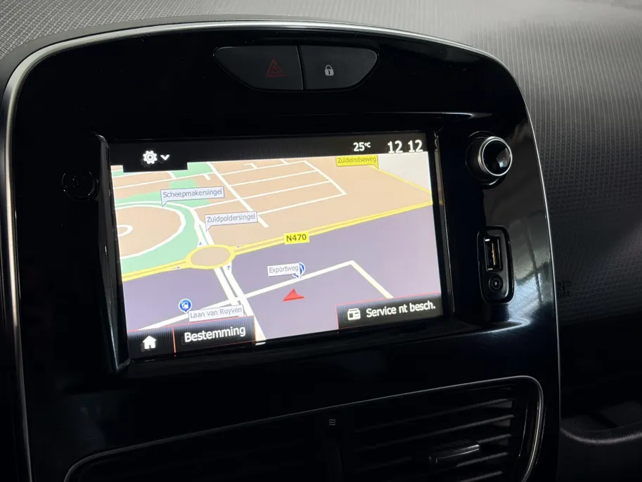 Renault Clio 90PK TCe Limited | Airco | Navi | Parkeersensoren | Cruise Control | Bluetooth | Lichtmetalen Velgen | Keyless Entry | Elektrische Ramen & Spiegels | Armsteun |