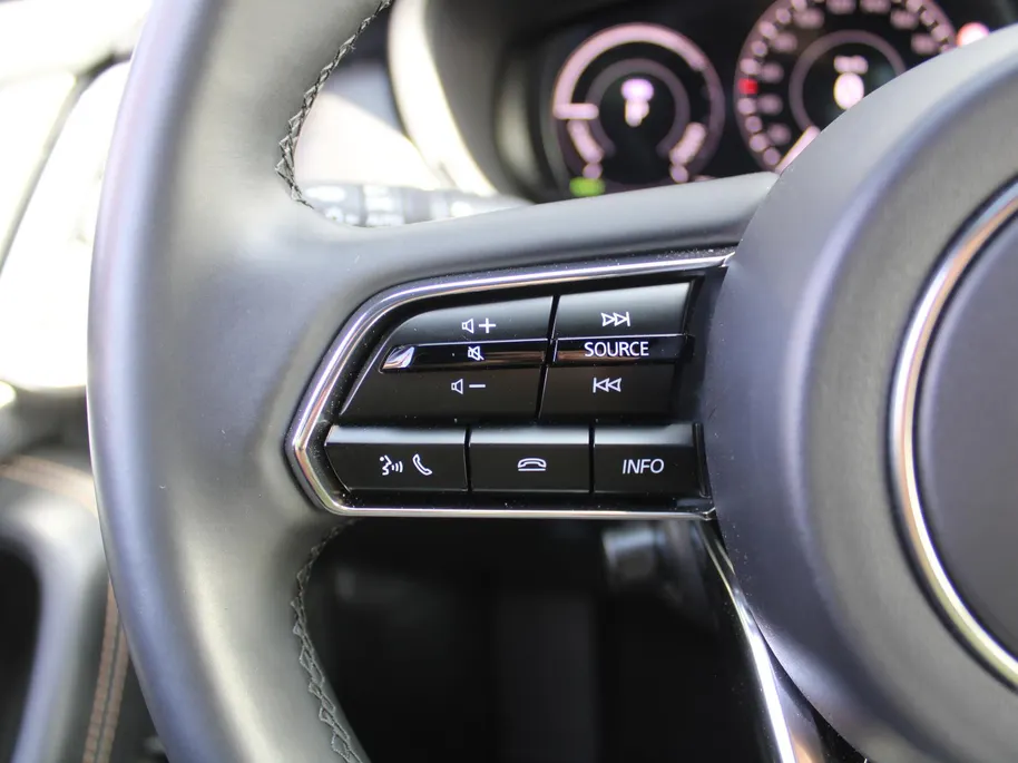 Mazda CX-80 2.5 e-SkyActiv PHEV Homura Plus | Stuur-/stoelverwarming+ventilatie | Schuifdak | Leer | HUD | Elek. stuur-/stoelverstelling | Camera rondom | 20' LM |
