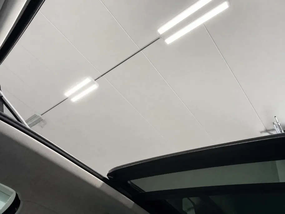 Volkswagen Tiguan 1.4 TSI 245pk DSG eHybrid Elegance · Camera · Panoramadak · Wegklapbare Trekhaak · Apple/Android Car Play · 18'' Inch ·