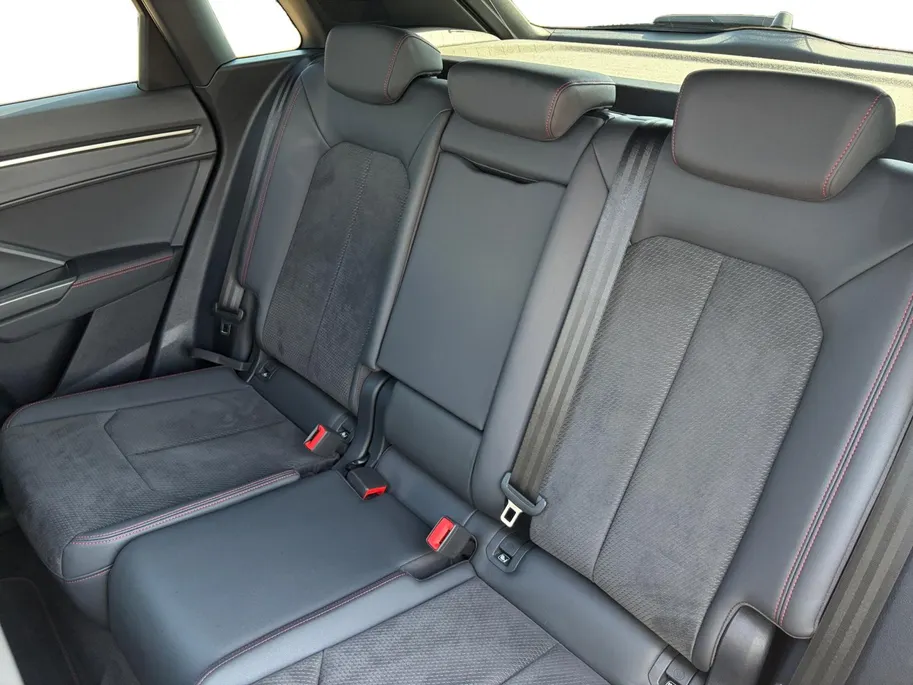 Audi Q3 45 TFSI e S edition *Automaat*Navi+360Camera*Climate Control*Virtual Cockpit*Sonos Audio*Elektrische achterklep*Zeer nette auto!