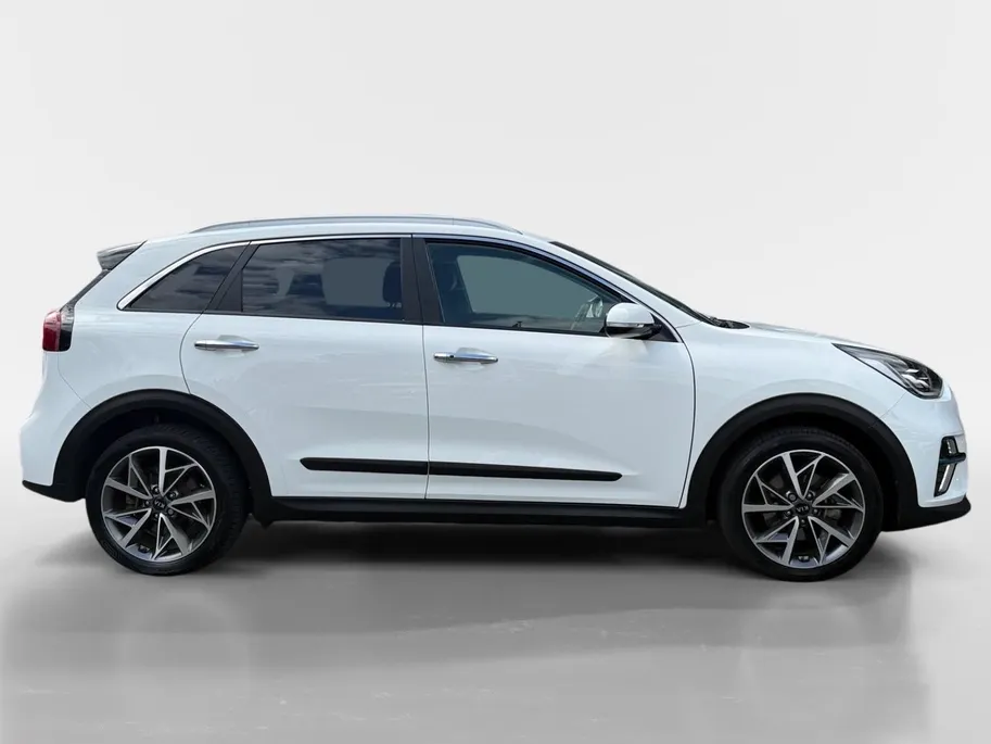 Kia e-Niro ExecutiveLine 64 kWh | Cruise Control | Climate Control | Camera | Navigatie | Stoelverwarming | Stoelventilatie | Stuurverwarming |