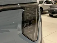 Kia EV3 Plus Advanced 58.3 kWh | NU IN DE SHOWROOM, MAAK NU EEN PROEFRIT!  Private Lease vanaf €429,- p.m. | Gratis Metallic Lak t.w.v. €750,- | Kia Financial lease met 2,99% Rente | 408Km WLTP | Navigatie | Adaptieve cruisecontrol | Stoel en stuur verwarming | K