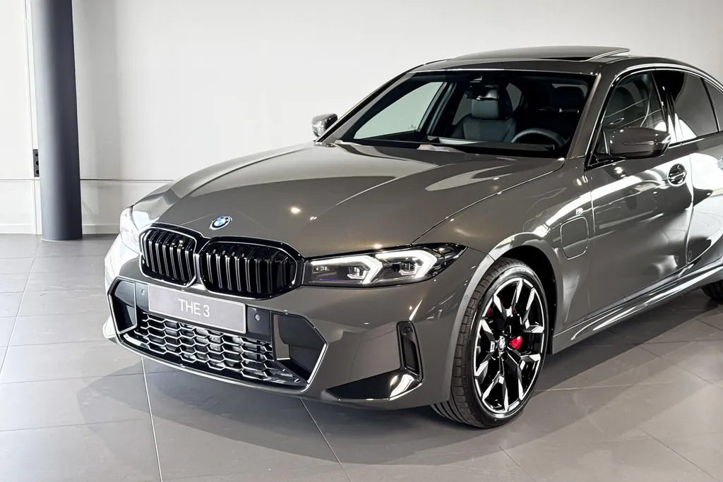 BMW 3 Serie Sedan 330e M Sport Edition