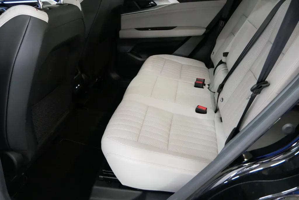 Renault Espace E-Tech full hybrid 200 iconic 7p. Pack Light & Sound | Pack Vision| Trekhaak| Rijdende demonstratie auto | Vraag naar de actuele kilometerstand
