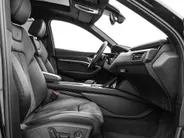 Audi Q8 Sportback e-tron 55 quattro S Edition 408pk / 115 kWh · SOH 93,6% · Panoramadak · 360 Camera · Luchtvering · Keyless · 360 Camera · Keyless · Matrix LED · 22'Velgen ·