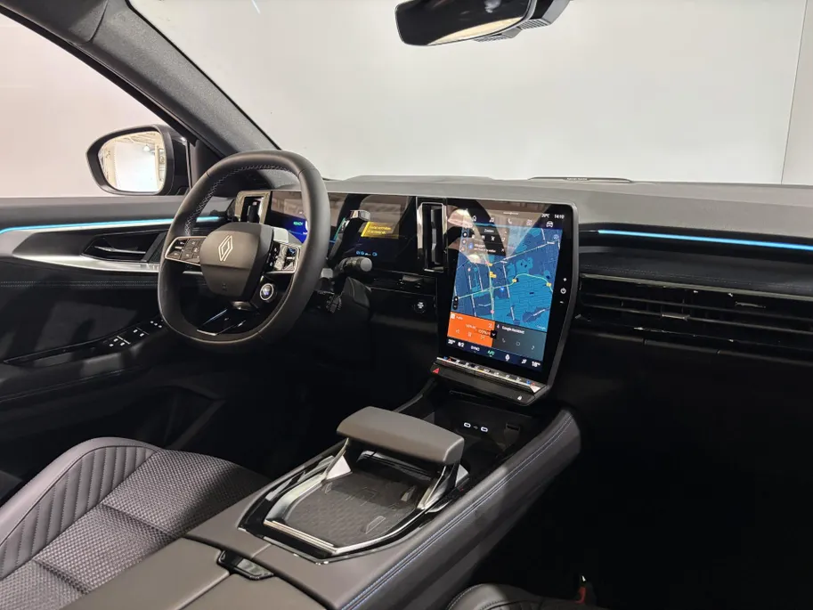 Renault Espace 200PK E-Tech Full Hybrid Esprit Alpine 7p. AT | DEMO | 7 Zitplaatsen | Solarbay Panorama Dak | Harman Kardon Audio | 360 Camera | Head Up Display | Climate Control | Apple CarPlay/Android Auto |