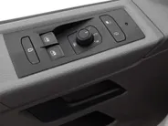Volkswagen Bedrijfswagens Transporter 2.0 TDI L1H1 28 · Camera · Trekhaak · Apple/Android Car Play · Navigatie · Cruise Control · Vloerplaat · 16'' Inch · Garantie t/m 01-04-2028 of 100.000km