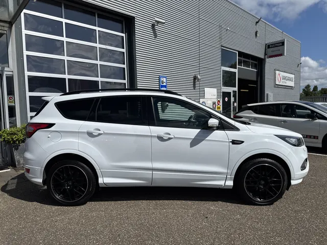 Ford Kuga 1.5 EcoBoost ST Line Trekhaak 13p 2.000kg max