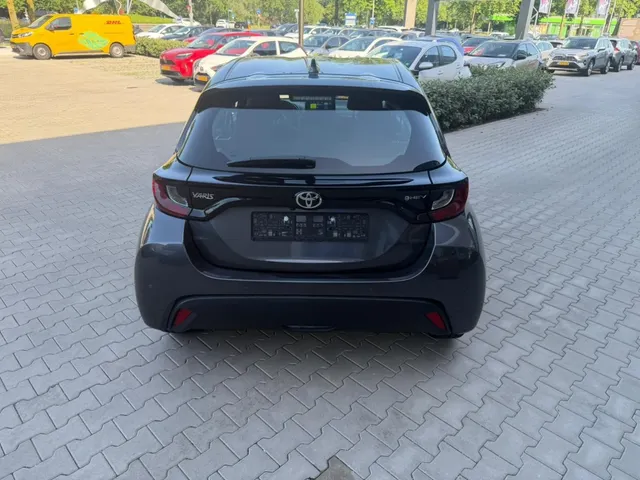 Toyota Yaris 1.5 Hybrid 115 Dynamic Limited | Parkeersensoren