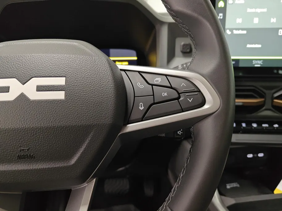 Dacia Bigster 1.8 Hybrid 155 Extreme AUTOMAAT NAVI TREKHAAK AIRCO 360CAMERA CRUISE CONTROLE SCHUIFKANTELDAK APPLE CARPLAY ANDROID AUTO ZEER MOOIE AUTO DEALER ONDERHOUDEN