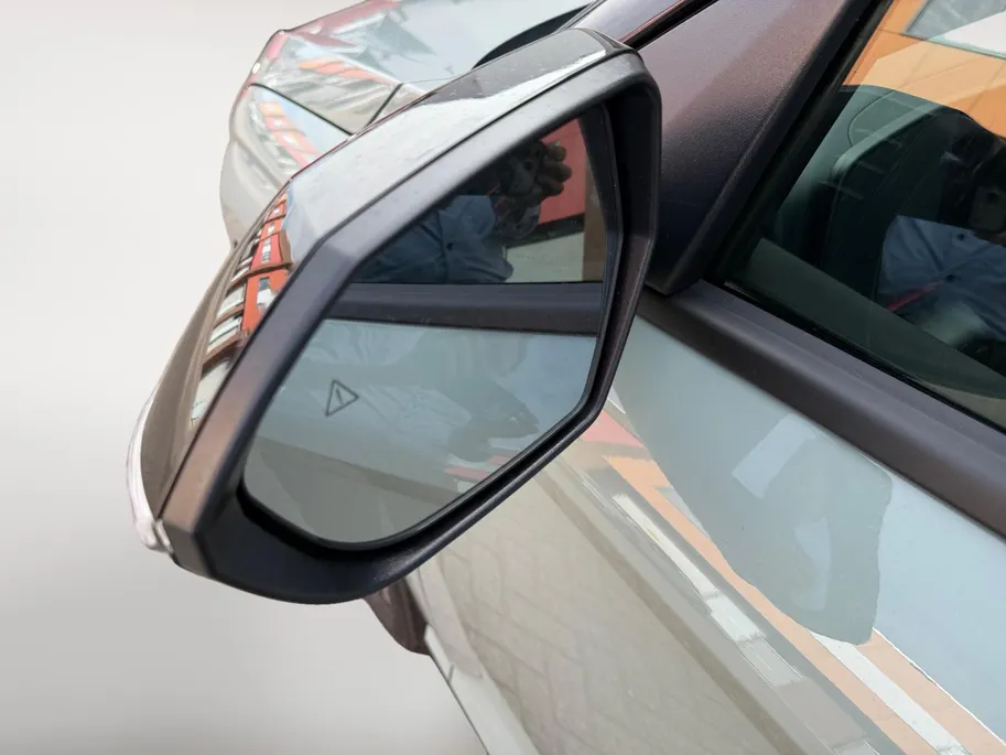 Hyundai Kona 1.6 GDI HEV N Line Z&Z TOPDEAL VAN €43.090,- NU VOOR €38.090,- |