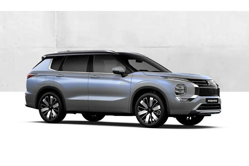 Mitsubishi Outlander 2.4 PHEV Instyle+ € 5.000 euro korting eigen voorraad| 8 jaar garantie| Snel leverbaar | Totaalprijs op is op.m25