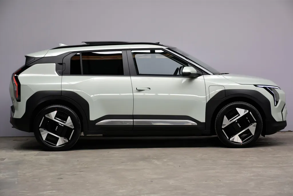 Kia EV3 58,3 kWh 204pk Plus Advanced
