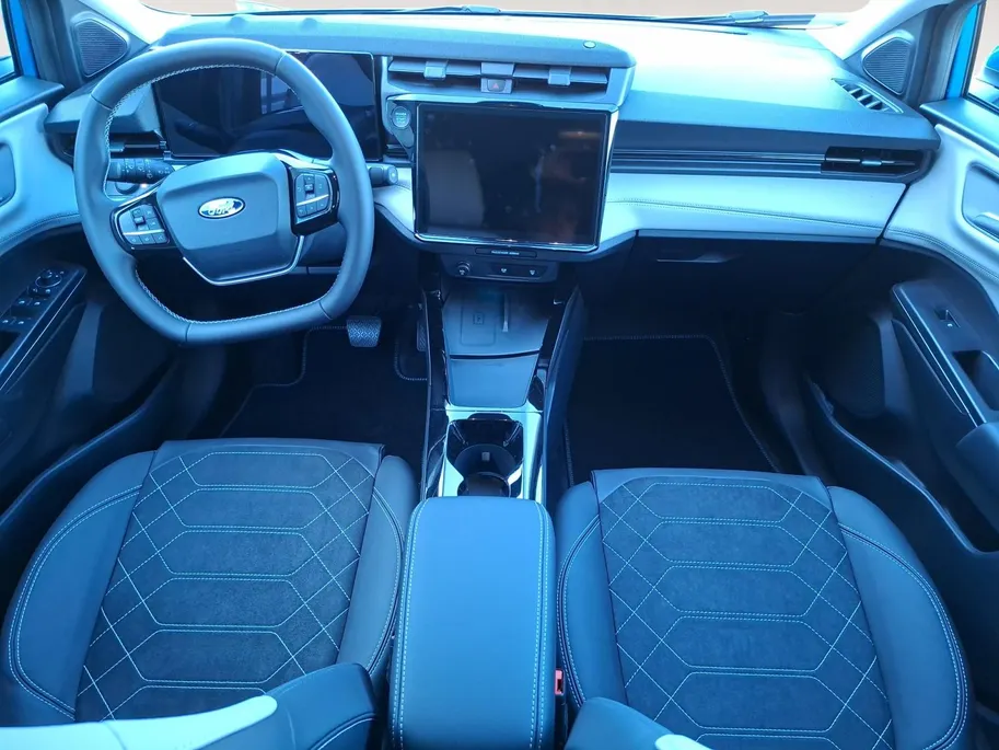Ford Puma Gen-E Premium 44 kWh | 4.400,- Ready Set Ford Bonus | Climate Control | Camera | Parkeersensoren | B&O Audio | Matrix Ledkoplampen | Halfleer bekleed | Apple Carplay&Android Auto | El. Achterklep | Navigatie |