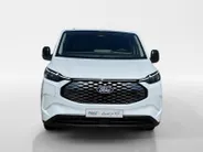 Ford E-Transit Custom 320 L1H1 Trend 71 kWh | Uit Voorraad Leverbaar | 344km WLTP Rijbereik | Achteruitrijcamera | Cruise Control | Parkeersensoren voor en achter | Verwarmbare Stoel en bijrijdersbank | Voorruitverwarming | Apple Carplay & Android Auto