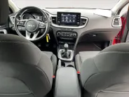 Kia XCeed 1.0 T-GDi ComfortLine | Gratis beurt bij aflevering | All seasons banden | Apple Carplay | Android Auto | Achteruitrijcamera | Climate control | Stoelverwarming | Stuurverwarming |