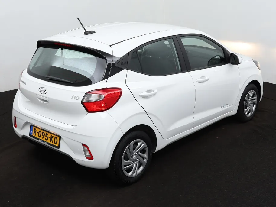 Hyundai i10 1.0 Comfort | Carplay | Airco | Cruise | NU Rijklaarprijs! Incl.12 Maanden, APK, Onderhoudsbeurt etc! Premiumpakket gratis!