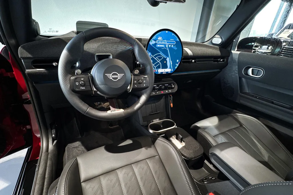 MINI Cooper Cabrio 2.0 Cooper C John Cooper Works
