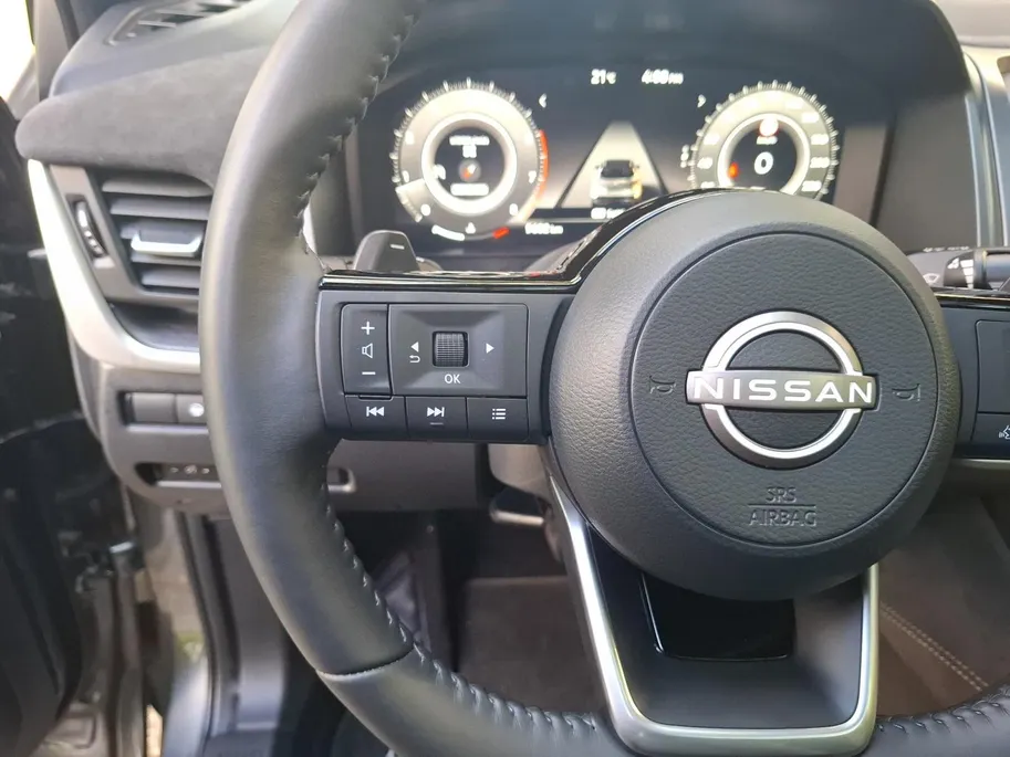 Nissan QASHQAI 1.3 MHEV Xtronic Tekna Plus | RONDOM CAMERA | CARPLAY | STOEL, STUUR EN VOORRUITVERWARMING | PANO DAK |