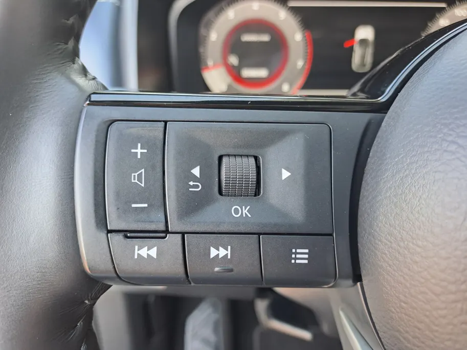 Nissan QASHQAI 1.3 MHEV Tekna Plus | Leer | Voorstoelen verwarmd | 360 Camera | Navigatie | 20'' LM | Stoel Massage | Luxe Lederen Bekleding | Dode Hoek Detectie | Apple Carplay/Android Auto