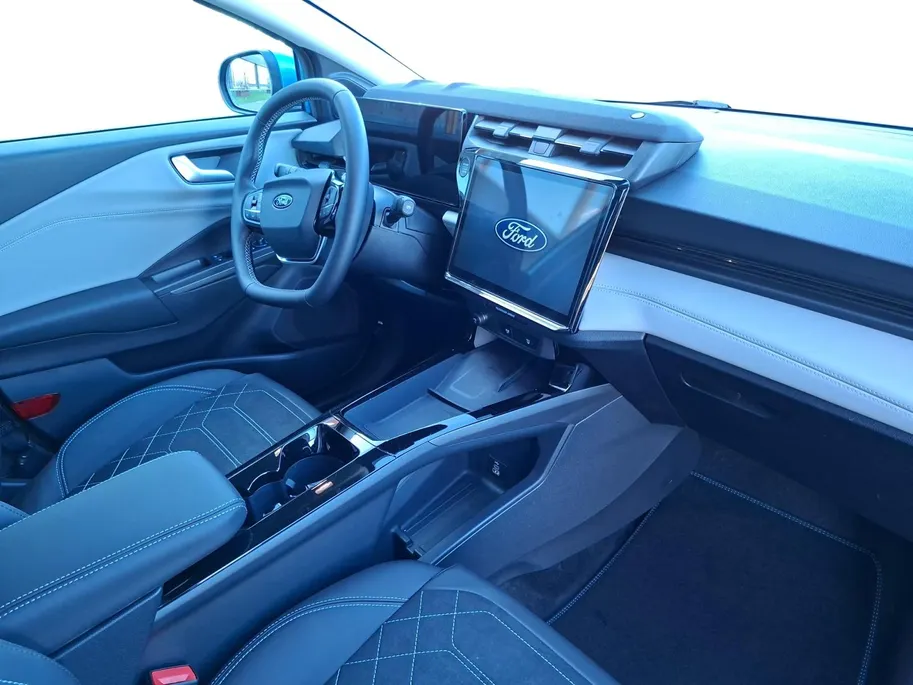 Ford Puma Gen-E Premium 44 kWh | Climate Control | Camera | Parkeersensoren | B&O Audio | Matrix Ledkoplampen | Halfleer bekleed | Apple Carplay&Android Auto | El. Achterklep | Navigatie |