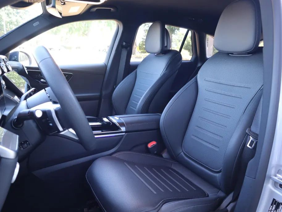 Mercedes-Benz GLC 300e 4MATIC Business Solution AMG l Keyless l Memory l Achteruitrij camera