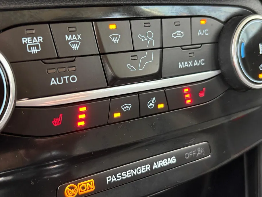 Ford Puma 1.0 EcoBoost Hybrid Titanium | Stoelverwarming | Stuurverwarming | Cruise Control | Lane Assist | Apple Carplay | Android Auto | 1 Jaar Bovag Garantie |
