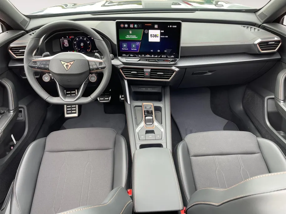 CUPRA Formentor 1.5 TSI e-Hybrid Business *NIEUW*Navi+Camera*Schuif/kanteldak*Adapt Cruise Control*Winter Pack*Trekhaak*Elekt.achterklep*Vol opties!