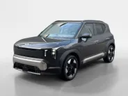 Kia EV2 Plus 42.2 kWh 3.000,- Inruilkorting | Privacy Glass | 18' lichtmetalen velgen | Warmtewerend glas rondom | Draadloze oplader voor smartphone
