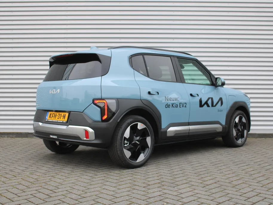 Kia EV2 Plus Advanced 42.2 kWh | Stuur-/stoelverwarming | Schuifdak | Dodehoek detectie | Elek. Stoelverstelling | Camera | 18' LM | LED | HK audio | Cruise adapt. |