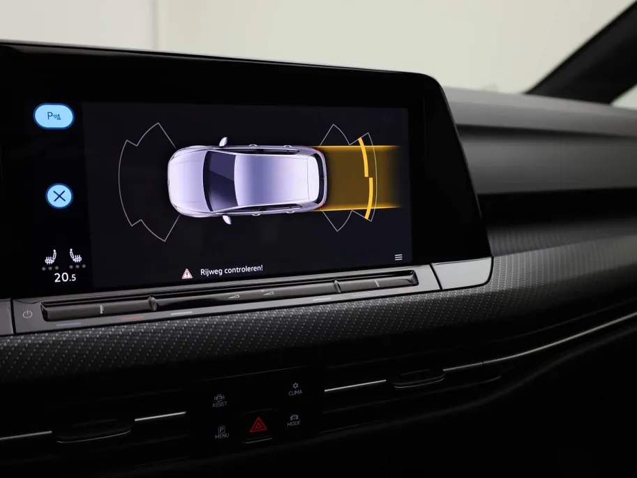 Volkswagen Golf 1.5eTSI/130PK DSG R-Line · Panoramadak · Apple/Android Car Play · Stoel & Stuurverwarming · Navigatie