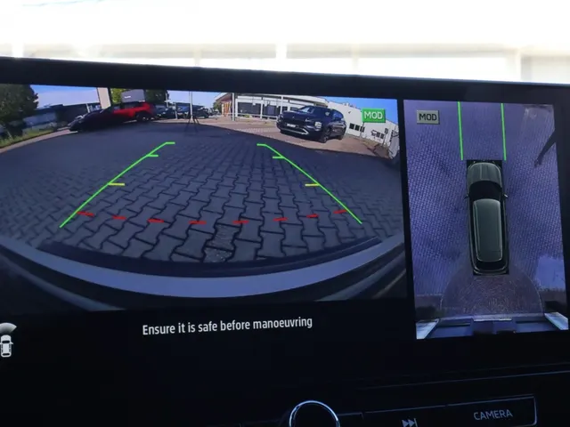 Mitsubishi Outlander 2.4 PHEV Intense+ | Stoel/Stuur Verwarming | Apple/Android Auto | 360* Camera |