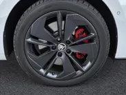 Škoda Octavia Combi 1.4TSI/245PK iV PHEV RS DSG · Panoramadak · Camera · Stoel + achterbank verwarmd · Canton Audio · Apple/Android Car Play ·