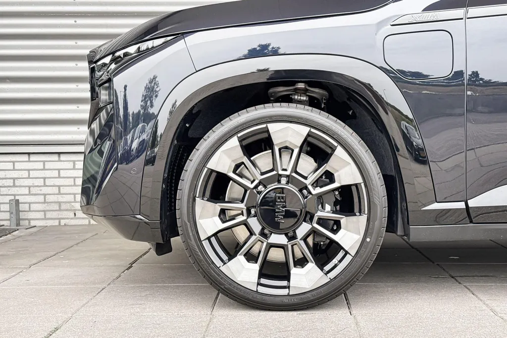 BMW XM PHEV 50e 30 kWh