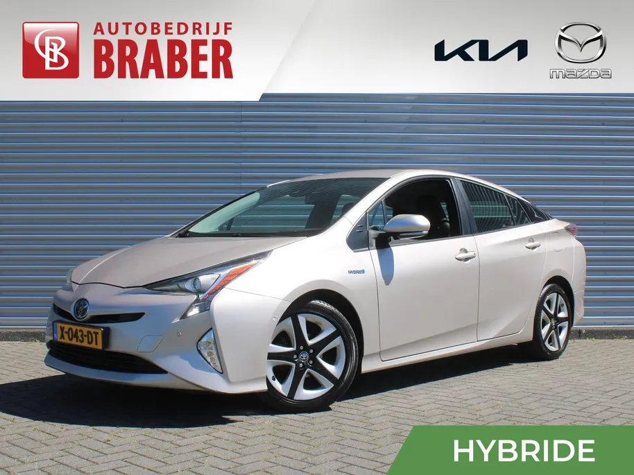 Toyota Prius 1.8 Executive | Trekhaak | Stoelverwarming | Camera | Leer | Dodehoek detectie | JBL audio | HUD | 17” LM | Navi | LED | Cruise adapt. | Incl. winterset |